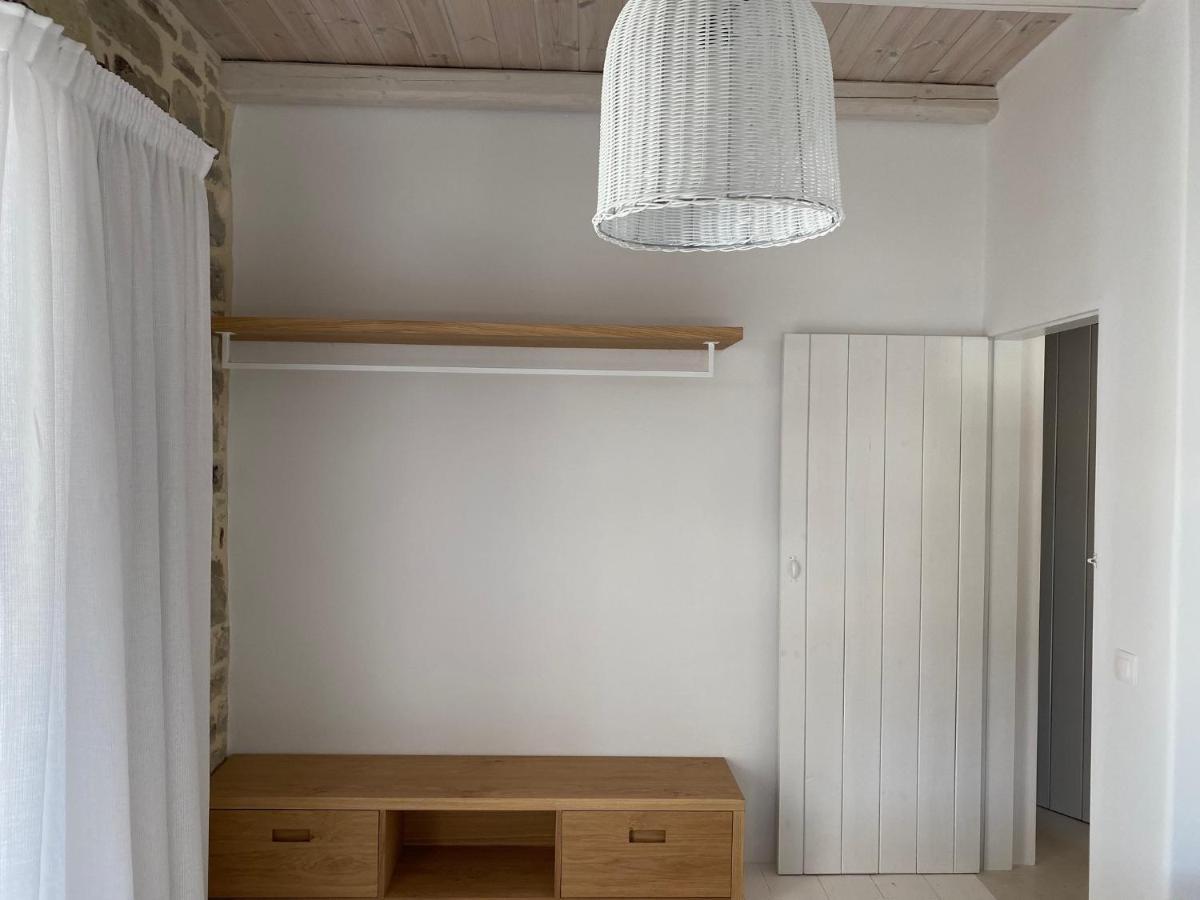 Laini Luxury Suites Pombia Dış mekan fotoğraf