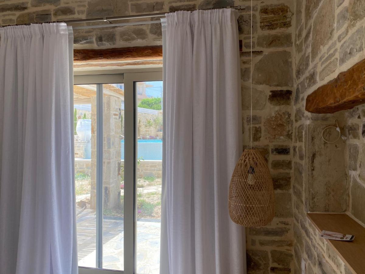 Laini Luxury Suites Pombia Dış mekan fotoğraf