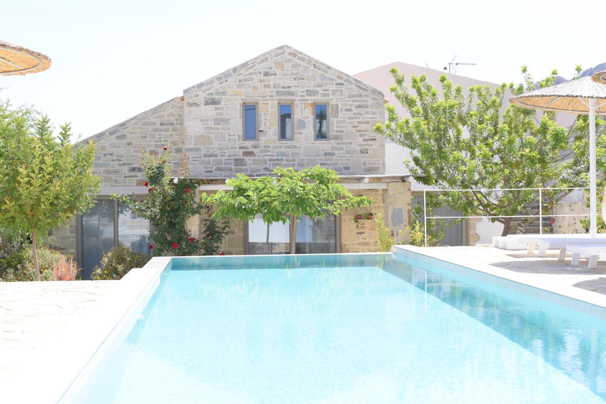 Laini Luxury Suites Pombia Dış mekan fotoğraf